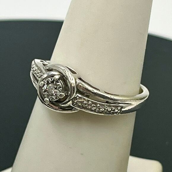 Sterling Silver Diamond Love Knot Promise Ring Size 8 with Accent Stones 3.15 - Picture 3 of 11